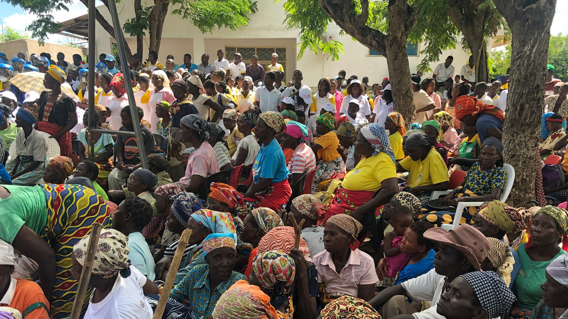 Photo 1 Photo of a community gathering outside to watch an event on World Malaria Day 2019 in Nhamatanda, Mozambique.