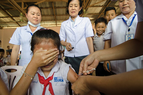 je_vaccine_school1_480 je_vaccine_school1_480