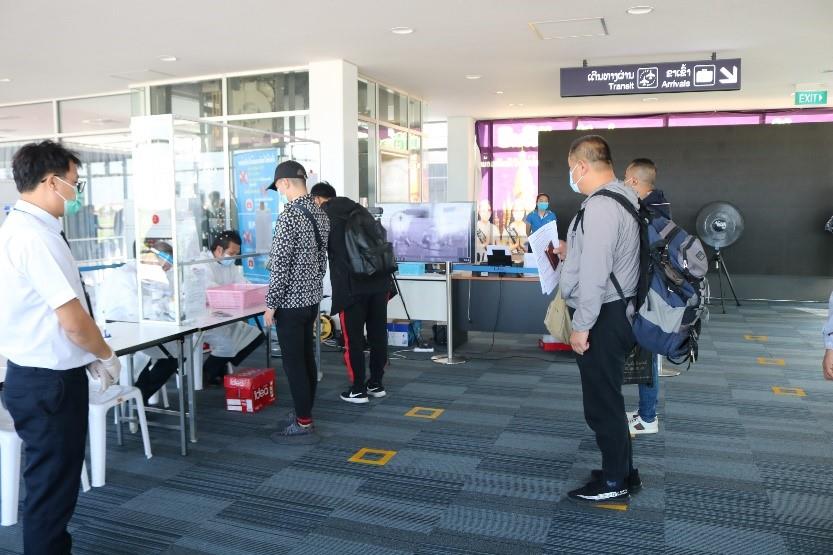 20201120-covid-19-air-travel-passengers 20201120-covid-19-air-travel-passengers